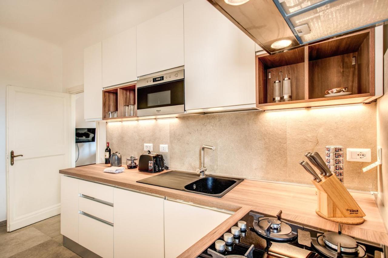 Cavour Attic With Terrace Apartment Rome Luaran gambar
