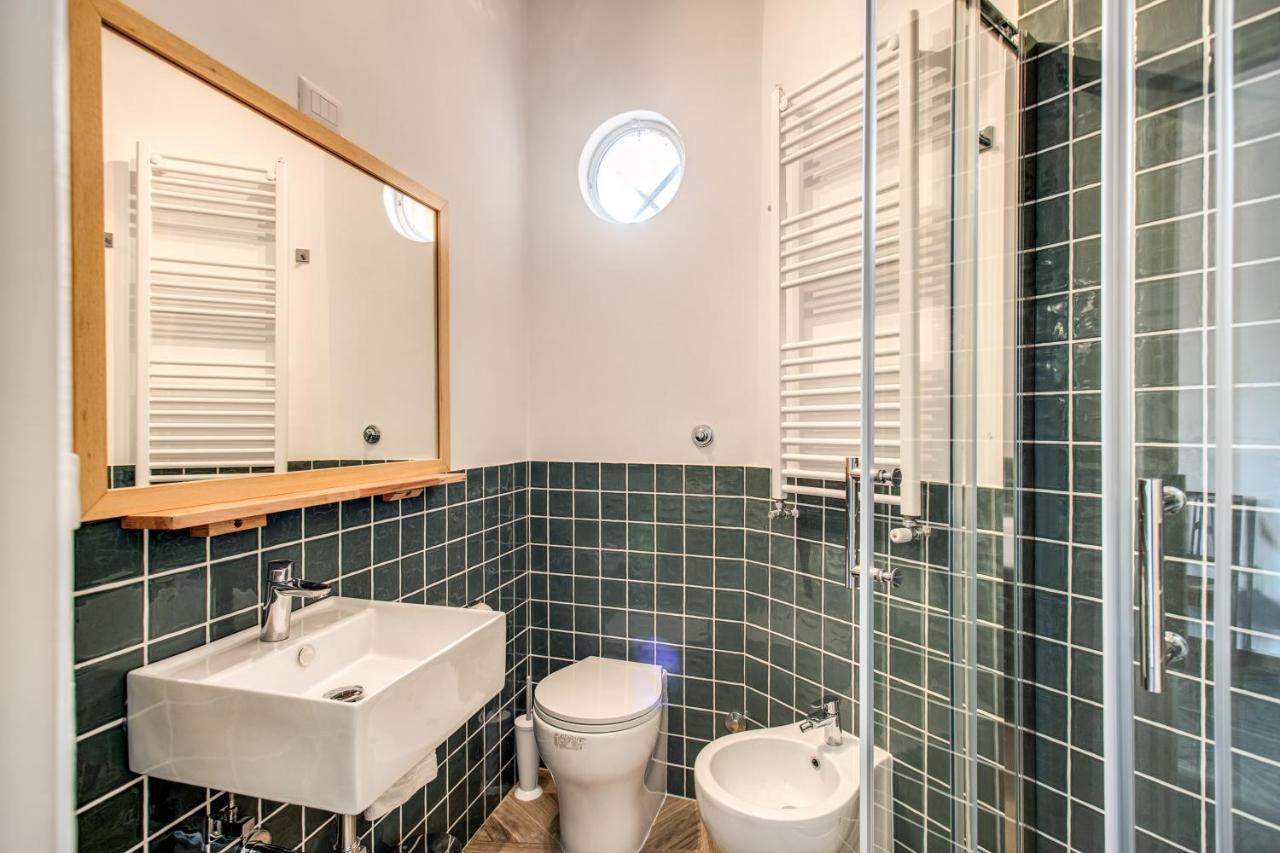Cavour Attic With Terrace Apartment Rome Luaran gambar